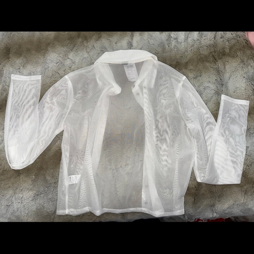Windsor white mesh button down crop top - Picture 3 of 3
